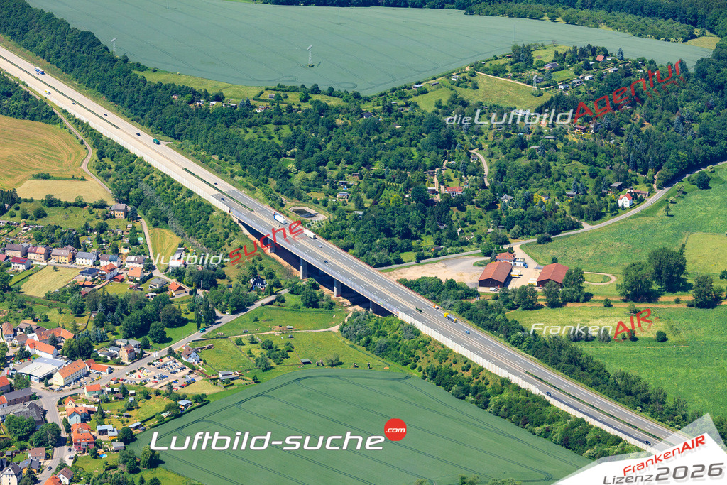 Die Luftaufnahme Thieschitz - Gera wurde vom UL-Flugzeug (keine Drohne) aus fotografiert.Hohe Druck- Auflösung-die Geschenkidee!