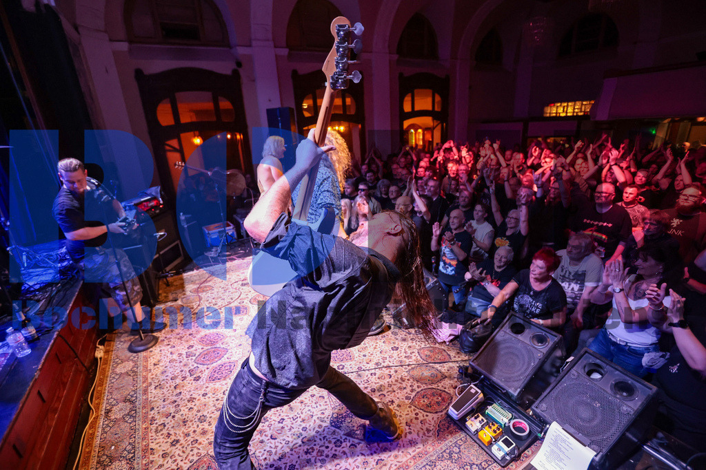 SES_DIODOR20250912-125 | bond - Realisiert mit Pictrs.com