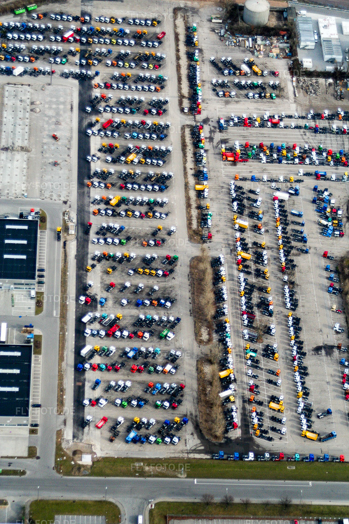 Luftbild: Abstellfläche für Daimler LKW-Produktion in Wörth am Rhein im Bundesland Rheinland-Pfalz in Deutschland. Foto: IMG_1051.jpg vom 19.02.2006 durch Werner Riehm/FLY-FOTO.de