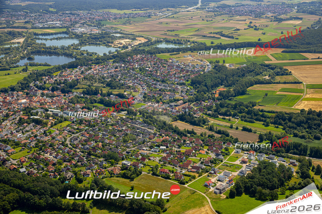 Das Luftbild zeigt :  Baunach - Die Luftaufnahme wurde 2024 vom UL-Flugzeug aus erstellt ( keine Drohne ) - Hochauflösende Luftaufnahme - Für grossformatige Ausdrucke geeignet. Die Geschenkidee !Mit Lizenz und Bildrechte bestellbar