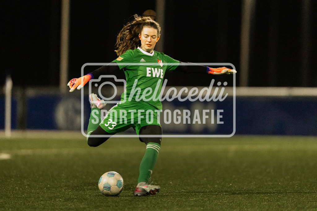 Fußball I Frauen I Saison 2025-2026 I Testspiel I FC Schalke 04 - SpVg Aurich I 14.02.2026-068 | Julia Schwarz (33, SpVg Aurich) - Realisiert mit Pictrs.com