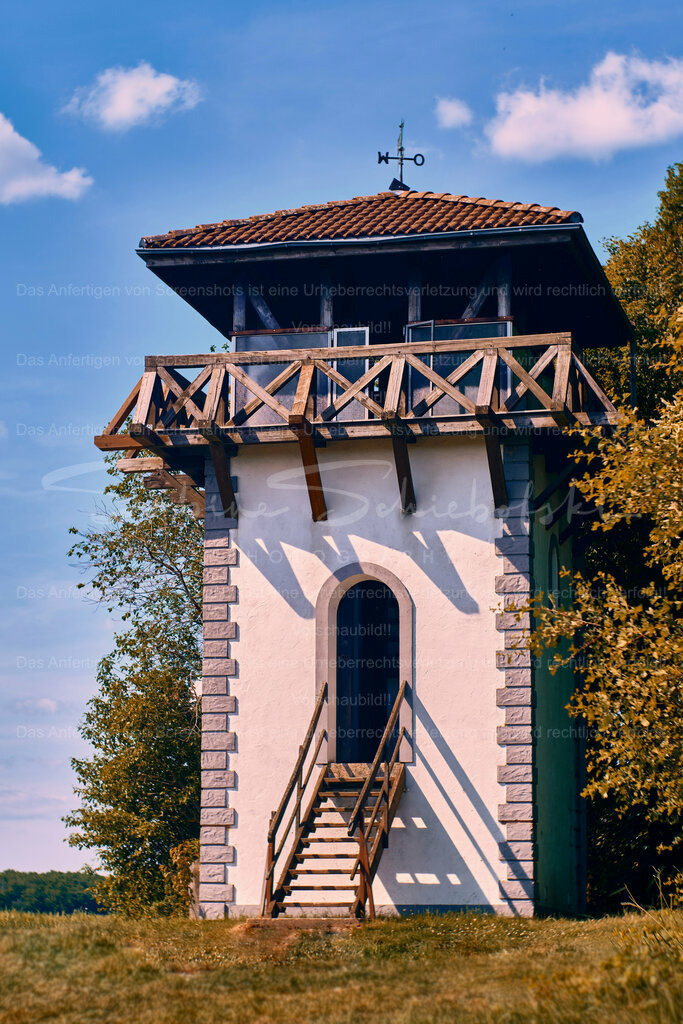 Römerturm Kaisersesch | Ein Relikt aus früheren Zeiten, der Römerturm in Kaisersesch. - Realisiert mit Pictrs.com