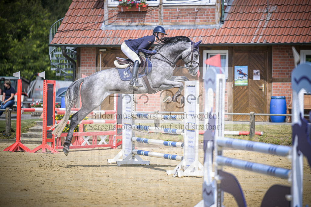 DOS_8270 | Entdecke hochwertige Reitturnierfotos von Foto Oger. Professionell, emotional und authentisch – jetzt Lieblingsmomente im Shop bestellen.Deutschlandweite Turnierfotografie. - Realisiert mit Pictrs.com