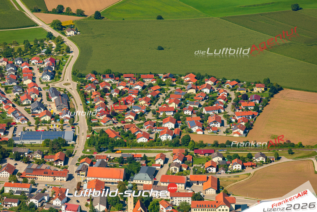 Luftaufnahme von Tacherting Vs Google Maps- Die Luftaufnahme wurde 2025 vom UL-Flugzeug heraus erstellt ( keine Drohne ) - Hochauflösende Luftaufnahme - für professionelle Ausdrucke geeignet. Die Geschenkidee !Mit Lizenz und Bildrechte bestellbar