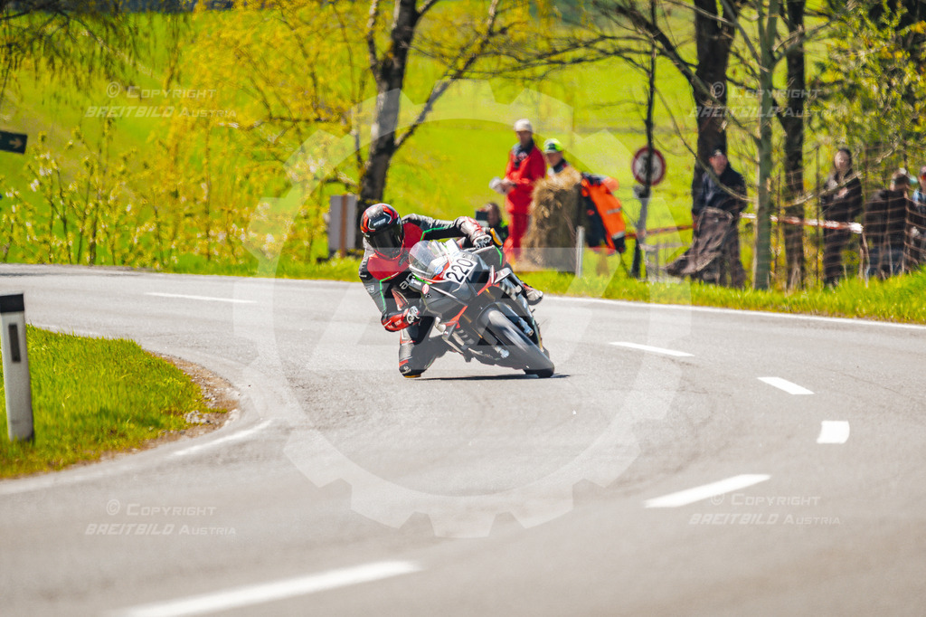 0765 - Bergrennen Landshaag2026 | BREITBILD Austria Webshop

Finde Fotos von: Breitbild, Breitbild Austria, Landshaag, Europeanbikers, KTM, BMW, Bergrennen, Bikeporn, Carporn, Bikes, Cars, Fotografie, Oberösterreich, Österreich, Berufsfotograf, Motorradteile Ganster, Julbach, Pannoniari - Realisiert mit Pictrs.com