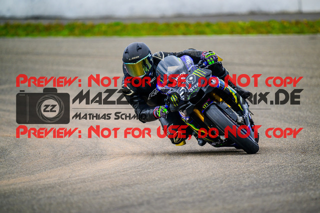 MaZZes_FotoMatrix_240910_6007705_3829 | WEISS