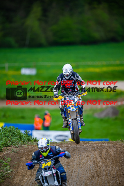 MaZZes_FotoMatrix_230506_9394 | UE40