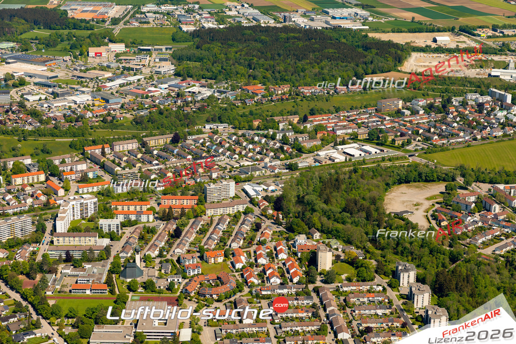Das Luftbild zeigt :  Kaufbeuren - Die Luftaufnahme wurde 2024 vom UL-Flugzeug aus erstellt ( keine Drohne ) - Hochauflösende Luftaufnahme - Für grossformatige Ausdrucke geeignet. Die Geschenkidee !Mit Lizenz und Bildrechte bestellbar