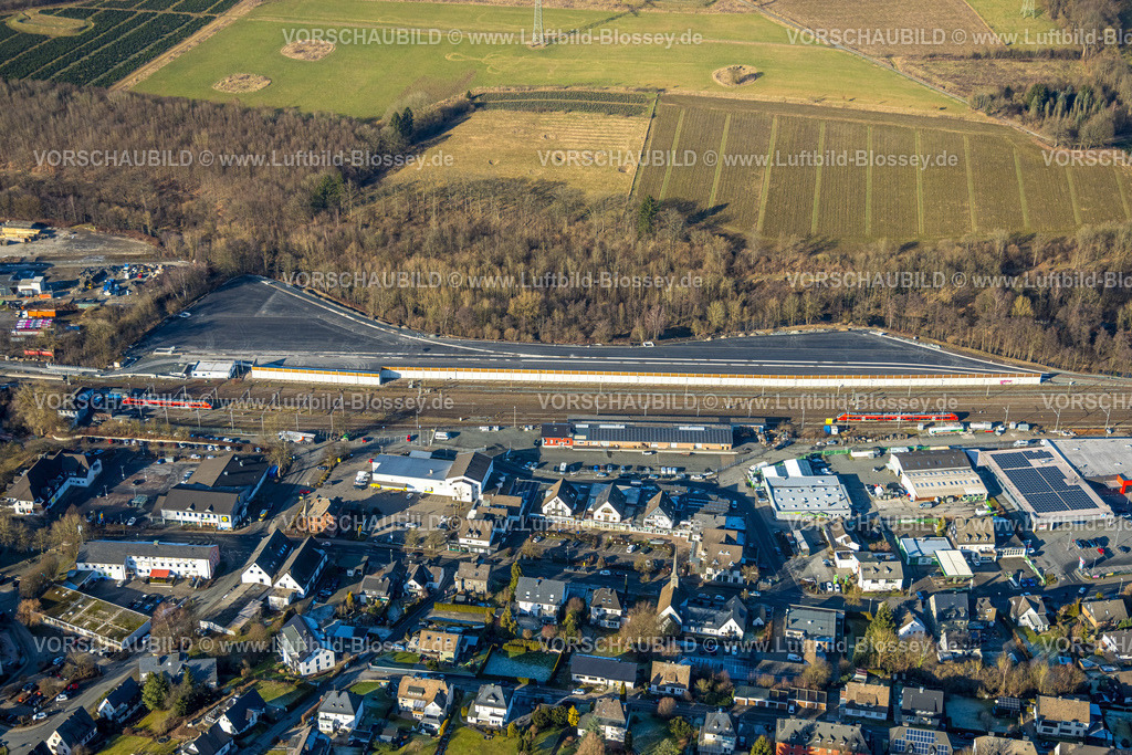 Bestwig260104424 | Luftbild, Holzverladebahnhof Team Timber Logistikterminal, Sägewerk Pieper Holz Olsberg, vier S-Bahn Gleisabschlüsse am Bahnhof Bestwig, Bestwig, Südwestfalen, Nordrhein-Westfalen, Deutschland
