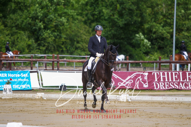 DKP40717 | Turniersportfotografie; Pferdefotografie; Dressurfotografie