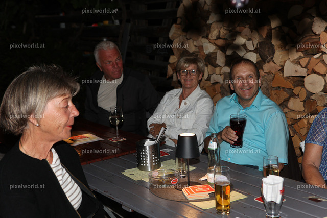 Modern Stockings beim Kreuzwirt | Bildershop von pixelworld.at - Realisiert mit Pictrs.com