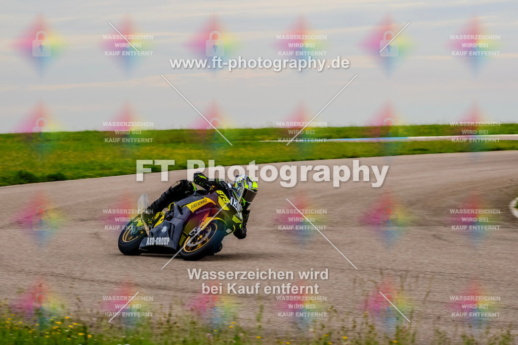 MotoTeam-1932 | Hier findet Ihr Bilder von Touristenfahrten auf der Nürburgring Nordschleife oder von anderen Veranstaltungen die ich besucht habe. Viel Spass beim Durch Schauen 