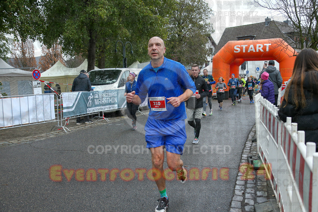 251130_1144_EX1_8540 | Sportfotografie im Rhein-Sieg Kreis, Köln, Bonn, NRW, Rheinland Pfalz, Hessen, etc. Unser Tätigkeitsfeld umfasst den Laufsport vom Volkslauf über den Marathon, Duathlon, Triathon bis zum Ultralauf wie Kölnpfad Ultra oder Schindertrail.