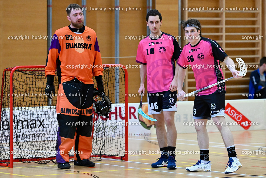 VSV Unihockey vs. Wiener Floorballferein 6.4.2024 | #80 Bernhard Bezucha Wiener Floorballverein, #16 Christian Göth Wiener Floorballverein, #26 Alexander Hanschur Wiener Floorballverein, VSV Unihockey vs. Wiener Floorballferein 6.4.2024, VSV Unihockey vs. Wiener Floorballferein  am 06.04.2024 in Villach (Ballspielhalle St. Martin), Austria, (Photo by Bernd Stefan)