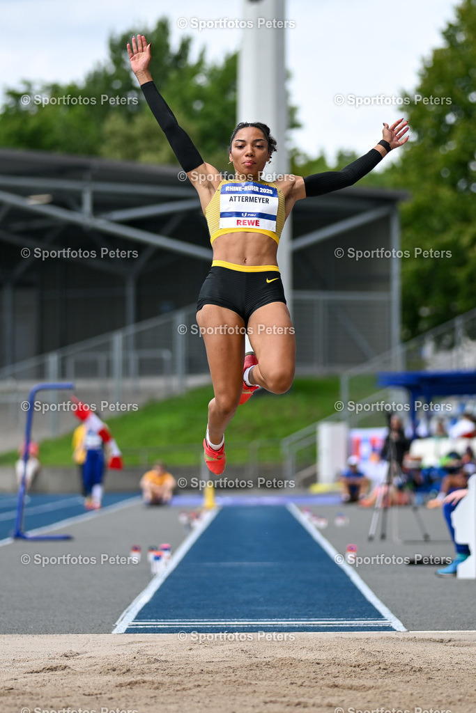 KP1_6945_1 | 21.07.2025, xkaix, Leichtathletik, FISU World University Games 2025 v.l. Samira Attermeyer (Germany) - Realisiert mit Pictrs.com