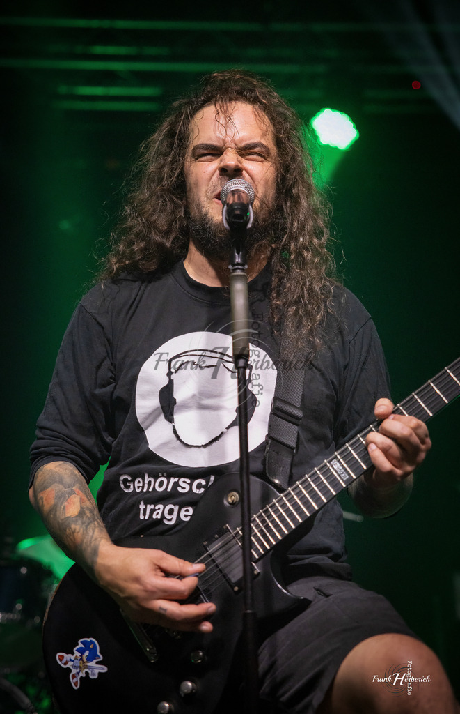 Justice Geiselwind 31.10.2025 | Frank Herberich Fotografie, Frank Herberich, Fotografie, Hochzeit, Portrait, St. Peter Ording, Ording, Westerhever, Nordsee, Frank Fotografie, Hardheim,  Odenwald,Walldürn, Band,Eventfotografie - Realisiert mit Pictrs.com
