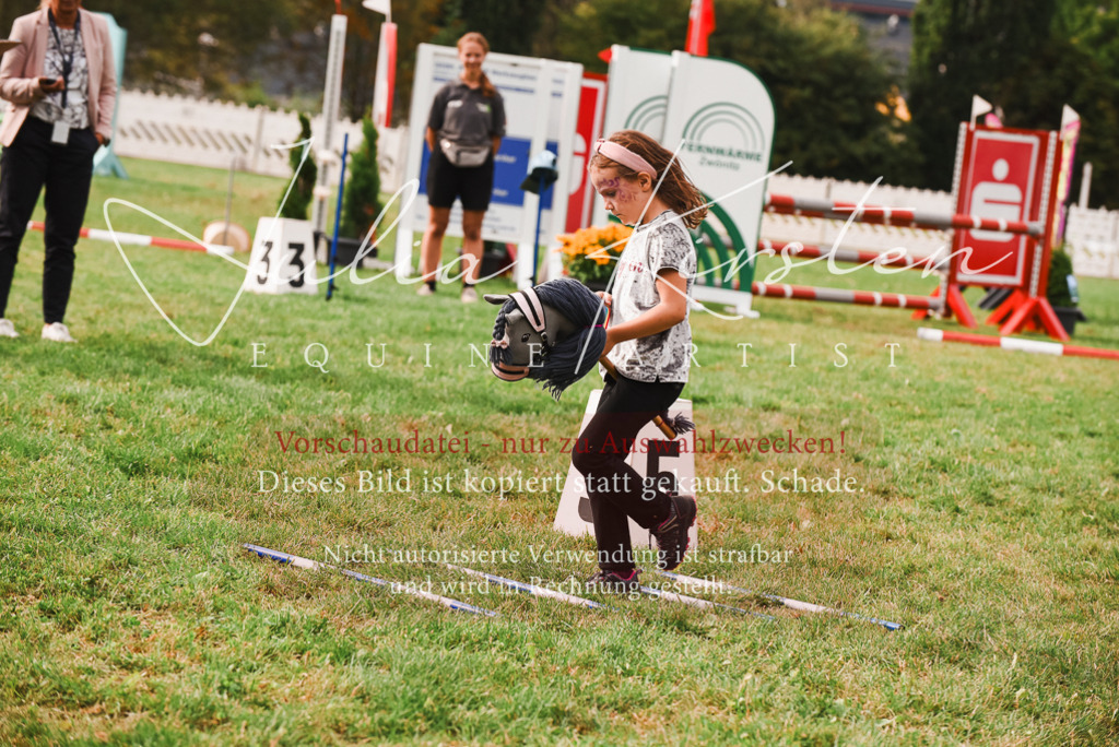 DSC_4617 | Pferde- und Turnierfotografie in Westsachsen. Pferdeportraits, Auftragszeichnungen und intuitive Kunst.