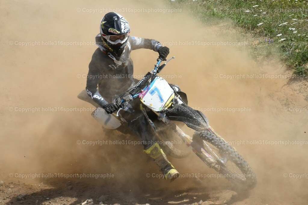 DSC_0293 (2) | Sportfotografie , Motorsport, Motoross, Reitsport, Mointainbike, Enduro,
Landschaft , Outdoor, Eventfotografie, Landschaft, Bilder online bestellen - Realisiert mit Pictrs.com