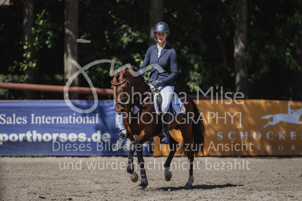 230610_Mühlen_A-Spr1-645 | Deine schönsten Turniermomente als professionelle Fotos! Entdecke hochwertige Pferdesport-Fotografie im Online-Shop. Jetzt Fotos finden & bestellen!