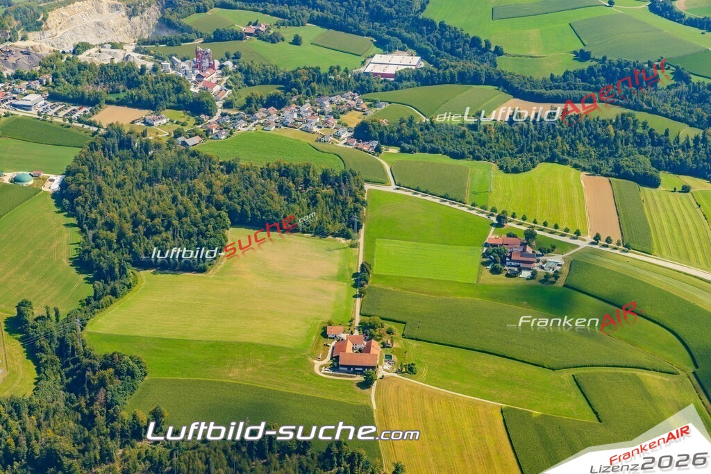 Schrägluftbild  Wotzdorf  Hauzenberg - Das Luftbild wurde 2025 vom UL-Flugzeug heraus erstellt ( keine Drohne ) - Hochauflösende Luftaufnahme -Nicht vergleichbar mit Google Maps oder Satelittenbilder- Die Geschenkidee !Mit Lizenz und Bildrechte bestellbar