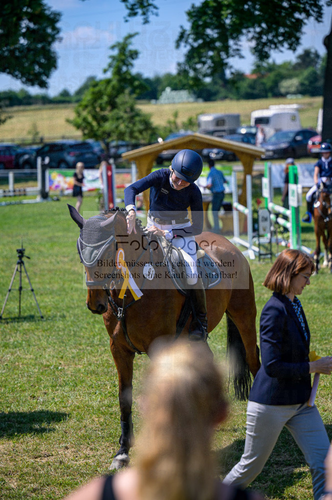 Reitturnier Voxtrup | Entdecke hochwertige Reitturnierfotos von Foto Oger. Professionell, emotional und authentisch – jetzt Lieblingsmomente im Shop bestellen.Deutschlandweite Turnierfotografie. - Realisiert mit Pictrs.com