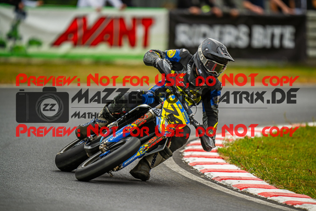 MaZZes_FotoMatrix_230702_9909 | S1