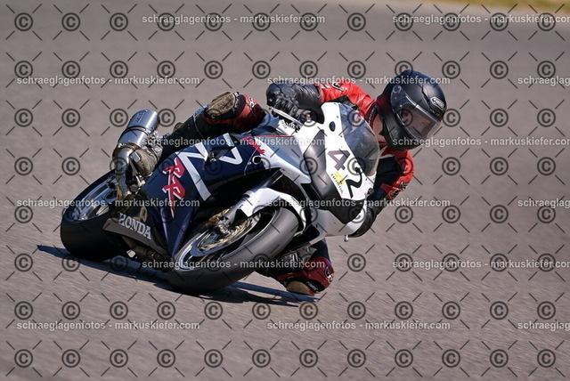 26bt05-0965 | markuskiefer.com - Realisiert mit Pictrs.com