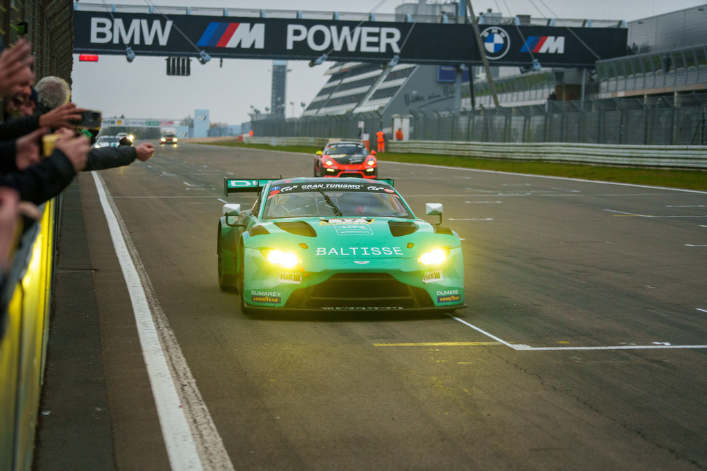 Nürburgring Langstrecken Serie (NLS) Saisonfinale | 16.11.2024 Nürburgring Langstrecken Serie (NLS) Saisonfinale, Nürburgring,Deutschland, Bild: #17 Marek Böckmann, Nico Bastian und Adam Christodoulou im Aston Martin Vantage GT3 von PRO Sport Racing - Realisiert mit Pictrs.com