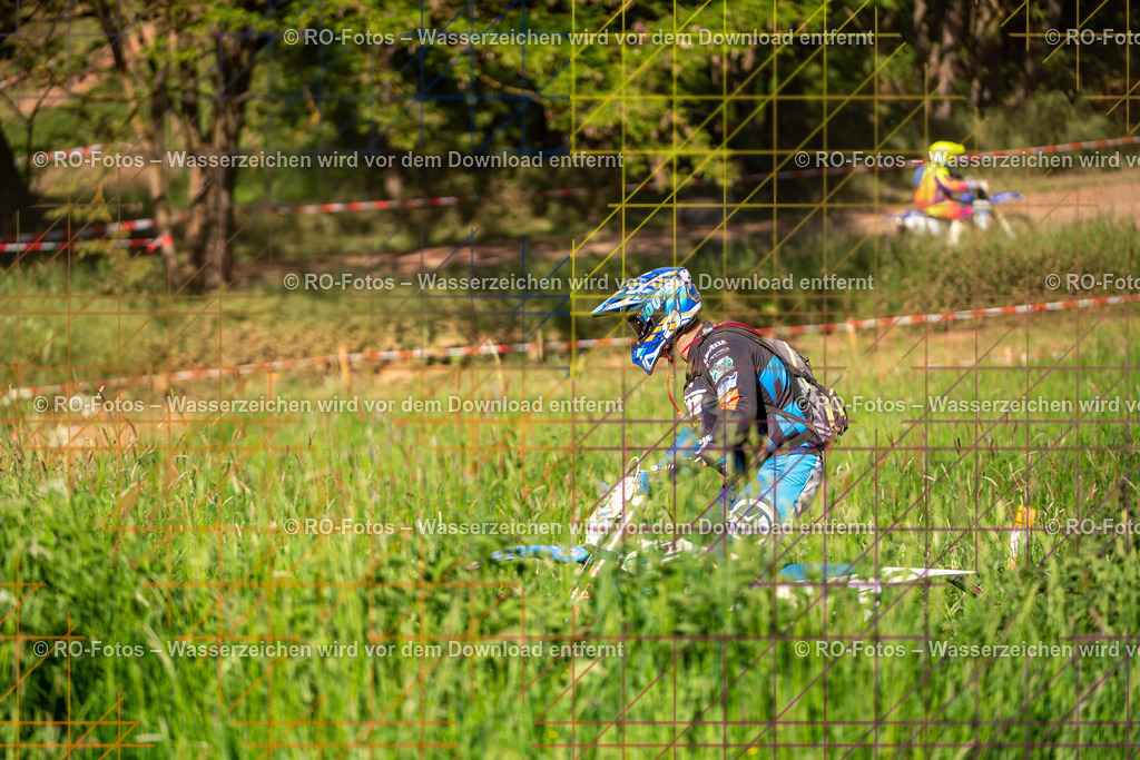 Wolfshausen 3 Lauf -1620 | Sportfotografie von RO-Fotos: Motorsport, Motocross, Enduro, Laufveranstaltungen und Triathlon. Professionelle Fotos von Sportlern und Events. - Realisiert mit Pictrs.com