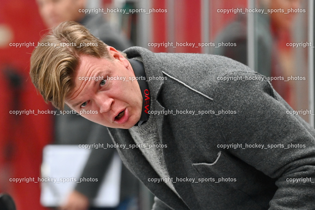 HDD Jesenice vs. EC Bregenzerwald 30.9.2022 | Headcoach EC Bregenzerwald JUURIKKALA Markus