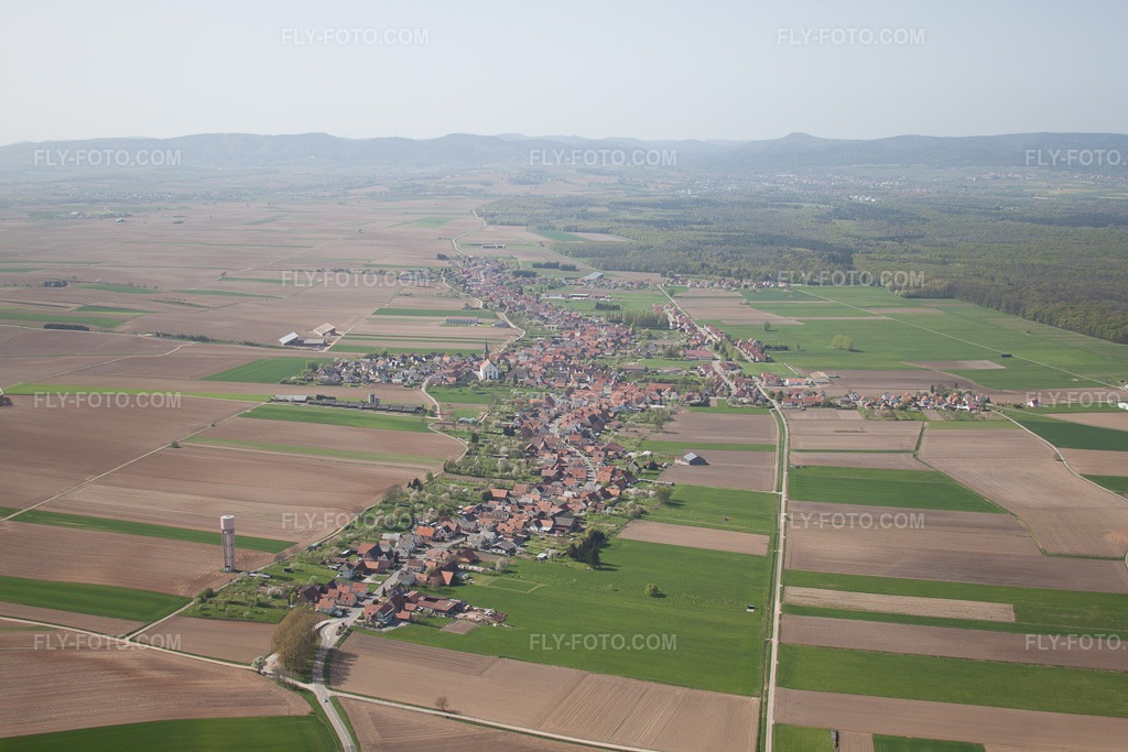 Aerial view: Longest village in Alsace from the east in Schleithal in the state Bas-Rhin, France.Photo: IMG_39430.jpg taken on 04/10/2011 by Werner Riehm/FLY-FOTO.comResolution of the original: 4752 x 3168 px