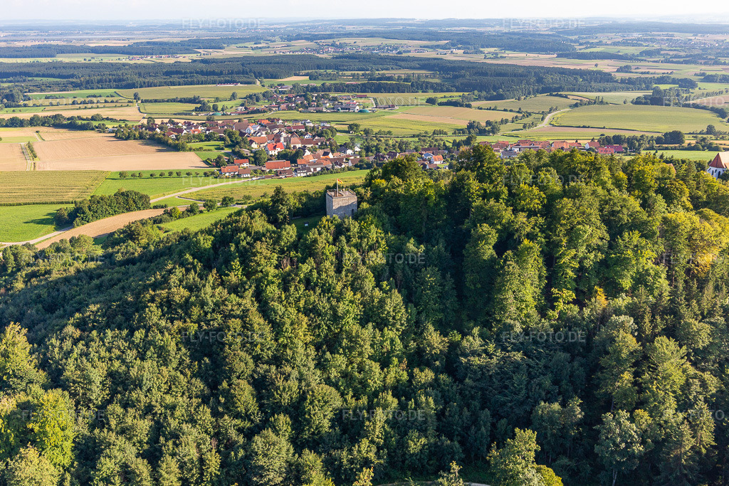 Luftbild: Burgruine auf dem Bussen – heiliger Berg Oberschwabens im Ortsteil Offingen in Uttenweiler im Bundesland Baden-Württemberg in Deutschland. Foto: IMG_128802.jpg vom 03.09.2021 durch Werner Riehm/FLY-FOTO.de