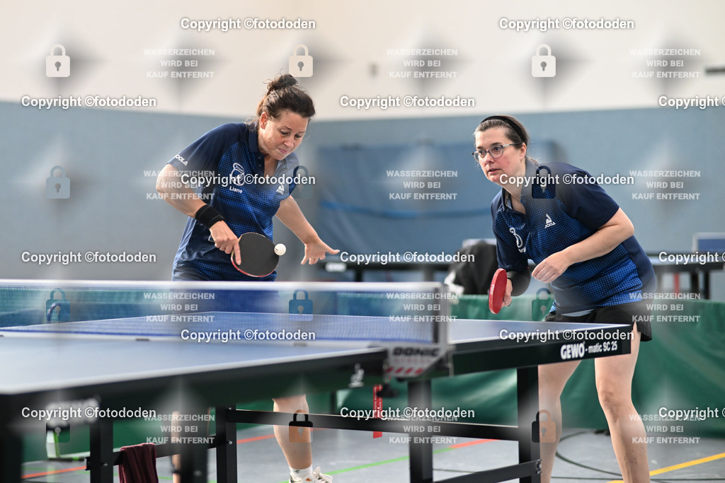 DSC_0252 | Liane Frerichs-Janssen (links) mit Birgit Schubert (rechts)