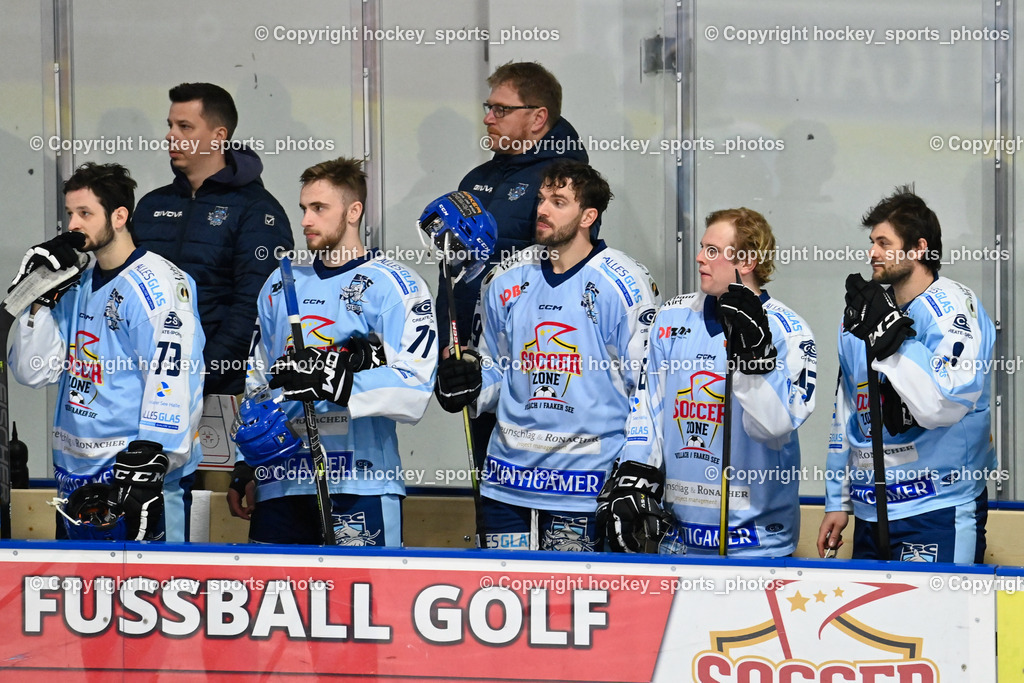 ESC Steindorf vs. SC Hohenems 11.3.2023 | Spielerbank ESC Steindorf, #73 Goja Nico, #77 Wuntschek Manuel, #79 Petrik Benjamin, #46 Maurer Julian, #8 Martinz Christof, Assistentcoach ESC Steindorf MAYER Michael, Headcoach ESC Steindorf MOSER Robert