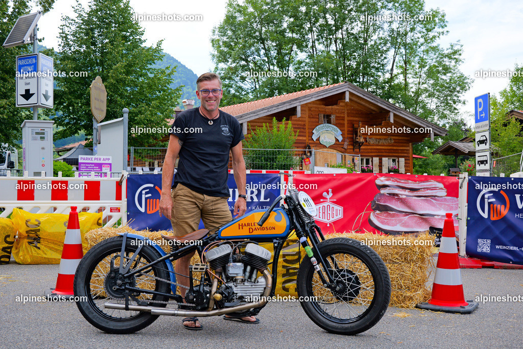 P1014612 | Erleben Sie atemberaubende, hochqualitative Fotos Ihrer Fahrt entlang der malerischen Alpenstraßen. Besuchen Sie alpineshots.com, um professionelle Aufnahmen Ihrer unvergesslichen Reise zu finden und zu kaufen - Realisiert mit Pictrs.com