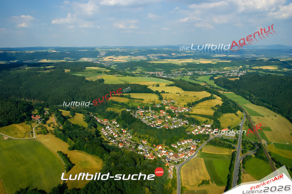 Die Luftaufnahme Kauernburg - Kulmbach wurde vom UL-Flugzeug (keine Drohne) aus fotografiert.Hohe Druck- Auflösung-die Geschenkidee!