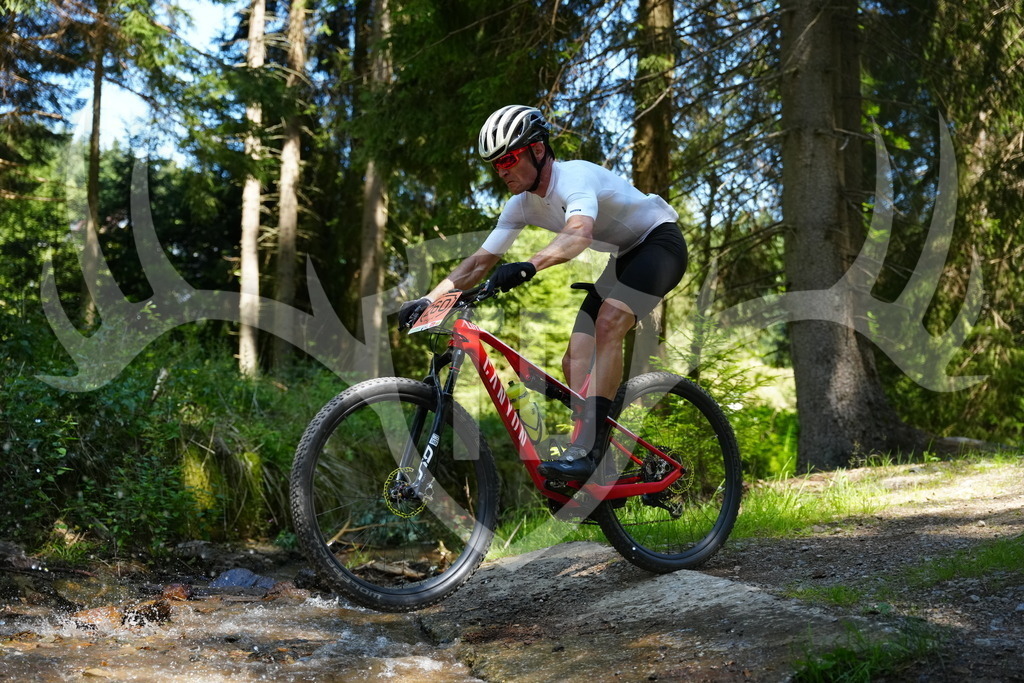 FC101678 | Fotogalerie der Treibjagd im Dunkelwald - Dein MTB Etappenrennen im Erzgebirge - Realisiert mit Pictrs.com
