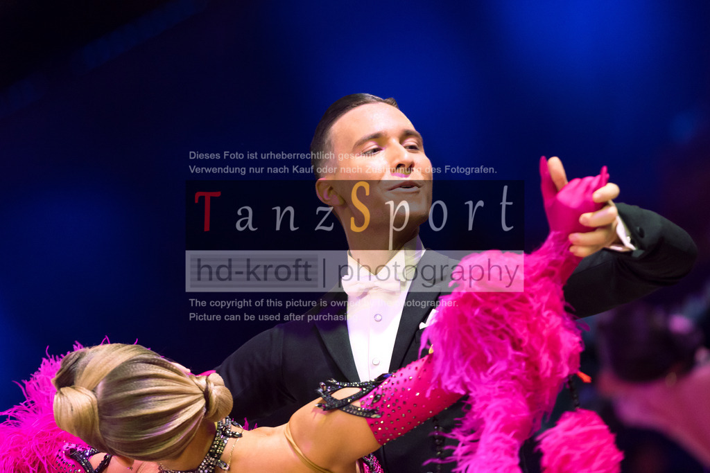 20241215_WDSF_Int_Open_Std-Riga-9281 | Tanzsportbilder, Standardtanz, Lateintanz, WDSF, DTV, LTVB, dancecomp, goc, hessen tanzt, blaues band der spree, walzer, tango, wiener walzer, slowfox, quickstepp, samba, rumba, cha-cha-cha, paso doble. jive, hd-kroft photography, turniertanzsport