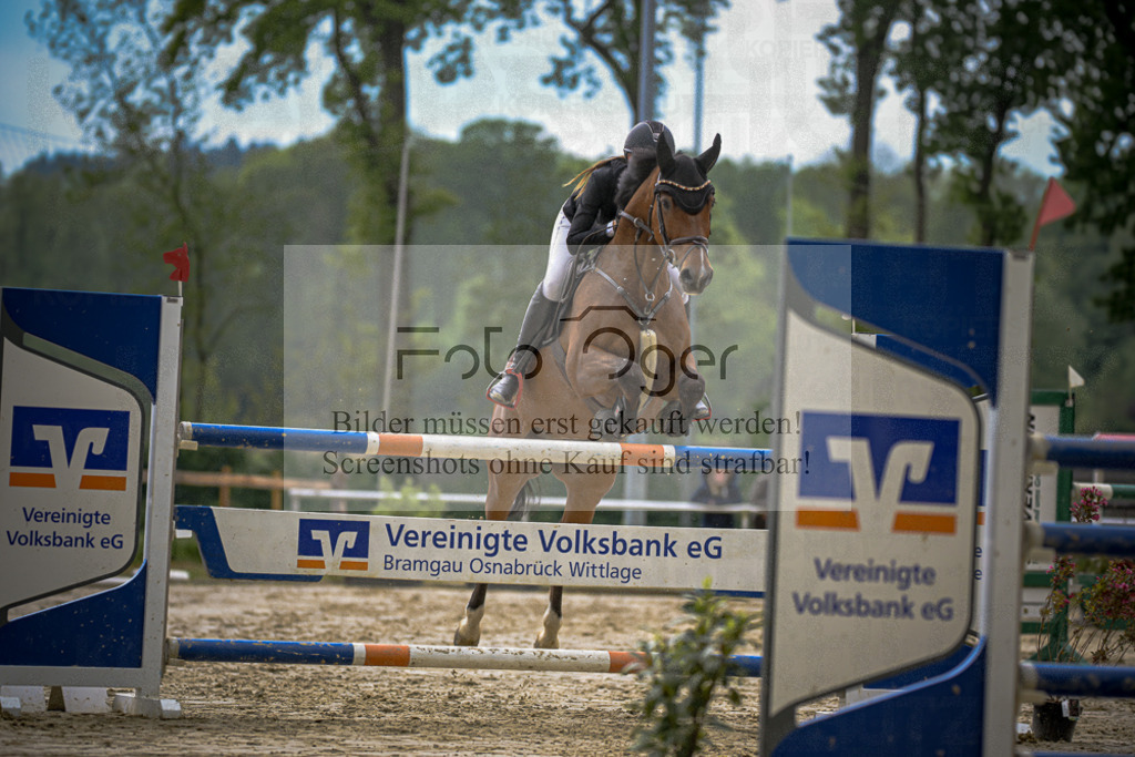 20240505-DOS_1957 | Entdecke hochwertige Reitturnierfotos von Foto Oger. Professionell, emotional und authentisch – jetzt Lieblingsmomente im Shop bestellen.Deutschlandweite Turnierfotografie. - Realisiert mit Pictrs.com