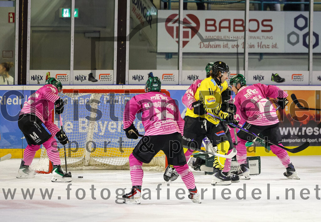 2025-10-10_141_TSV_Erding_gegen_onesto_Tigers_Bayreuth | Erding, Deutschland, 10.10.2025:Eishockey, Oberliga Süd 2025 / 2026, 7. Spieltag, TSV Erding gegen onesto Tigers Bayreuth, Endergebnis: 2:5Foto: Christian Riedel / fotografie-riedel.net