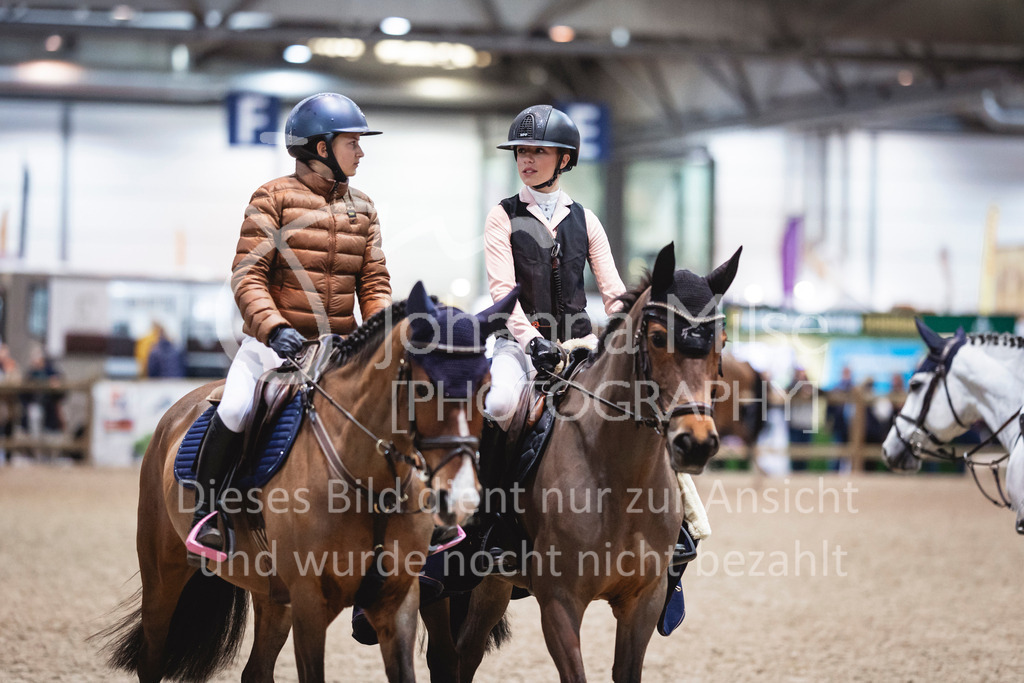 240119_Leipzig_PonyTrophy-515 | Deine schönsten Turniermomente als professionelle Fotos! Entdecke hochwertige Pferdesport-Fotografie im Online-Shop. Jetzt Fotos finden & bestellen!