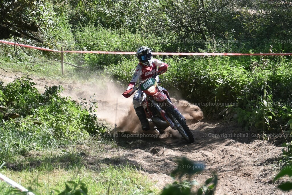 DSC_0190 | Sportfotografie , Motorsport, Motoross, Reitsport, Mointainbike, Enduro,
Landschaft , Outdoor, Eventfotografie, Landschaft, Bilder online bestellen - Realisiert mit Pictrs.com