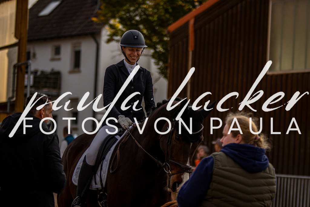IMG_4715 | Erleben Sie dynamische Sport- und emotionale Tierfotografie in Süddeutschland mit Fotos von Paula. Spezialisiert auf Pferde- und Hundefotografie sowie Sportevents. Kontaktieren Sie mich für einzigartige und ausdrucksstarke Bilder Ihrer besonderen Momente.