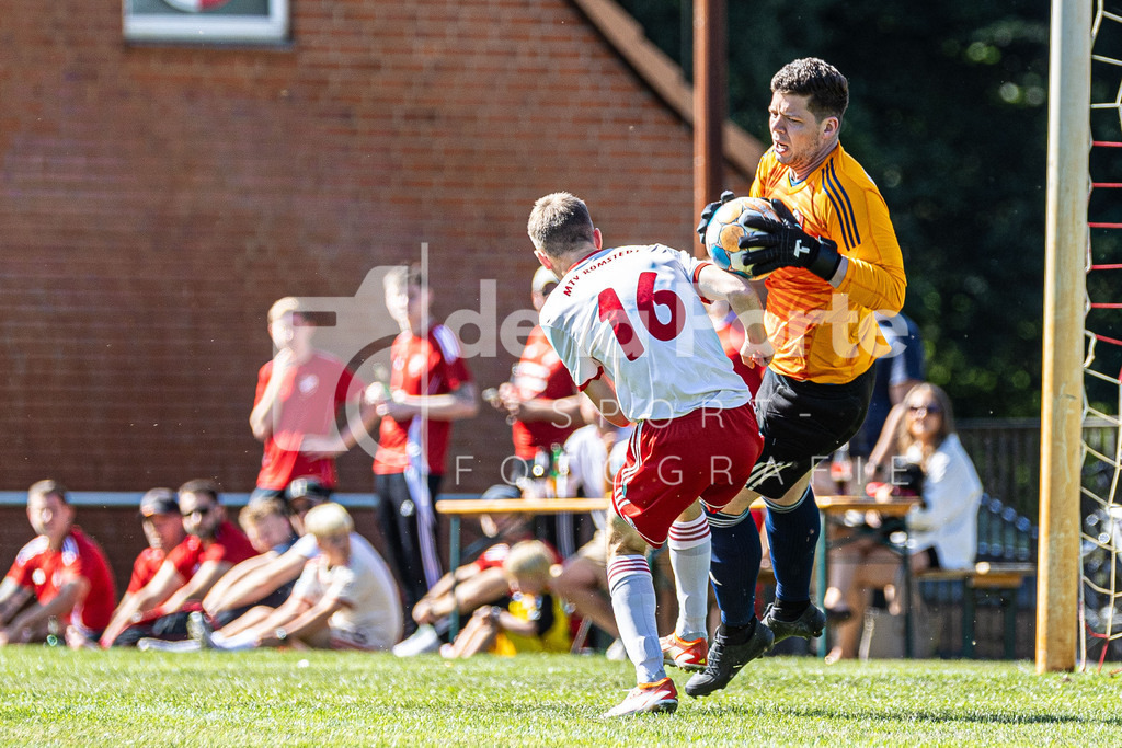 Ebstorf - Köhn_ Dominik (TW) vs Römstedt II 170825 dlP | immodelaporte-sportfotos - Realisiert mit Pictrs.com