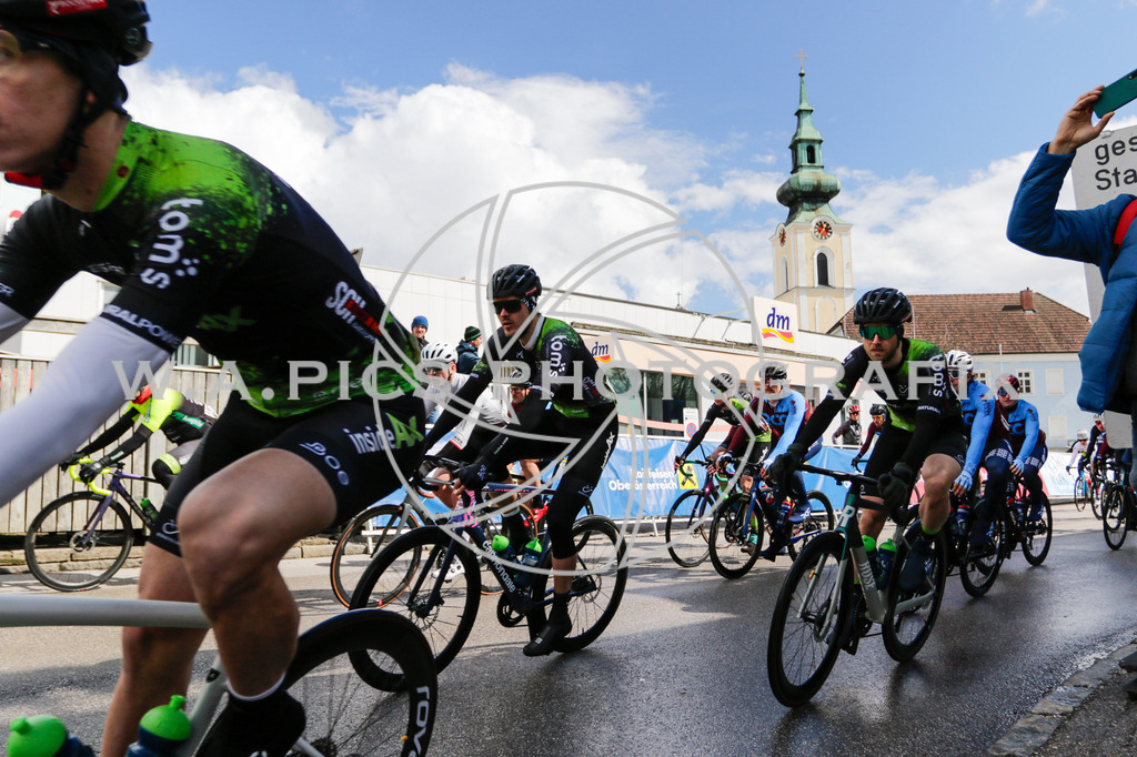 ..... | LEONDING,AUSTRIA,24.März.24 - 63.Radsaisoneröffnungsrennen Leonding Road Cycling League , Image shows: 
Photo: WAPICS / Andreas Willdoner