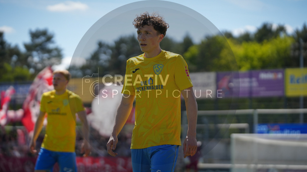 FFußball, Herren, Saison 2025/2026, Regionalliga Nordost, 31. Spieltag, FSV 63 Luckenwalde vs. FSV Zwickau, Sonntag 26.04.2026, Werner-Seelenbinder-Stadion Luckenwalde | Fußball, Herren, Saison 2025/2026, Regionalliga Nordost, 31. Spieltag, FSV 63 Luckenwalde vs. FSV Zwickau, Sonntag 26.04.2026, Werner-Seelenbinder-Stadion Luckenwalde, Im Bild: Len Neumann (Luckenwalde) - Realisiert mit Pictrs.com