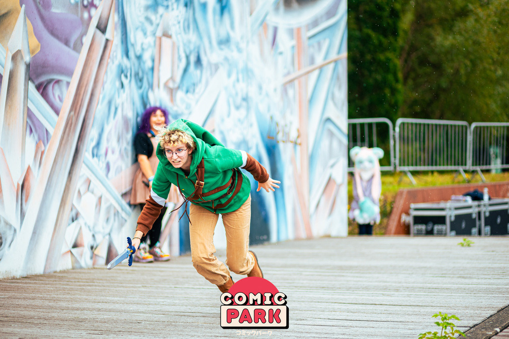 Tom Wenig -Comicpark ROS2026 SA-0349 | Hier findet ihr eure Fotografien und verschiedenste Motive zum Bestellen. - Realisiert mit Pictrs.com