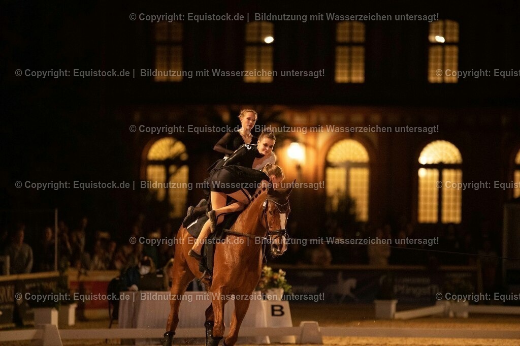 20230527_Voltigieren_NASPA_Flutlicht_1007 | equistock