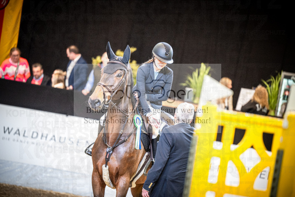 DOS_0072 | Entdecke hochwertige Reitturnierfotos von Foto Oger. Professionell, emotional und authentisch – jetzt Lieblingsmomente im Shop bestellen.Deutschlandweite Turnierfotografie. - Realisiert mit Pictrs.com
