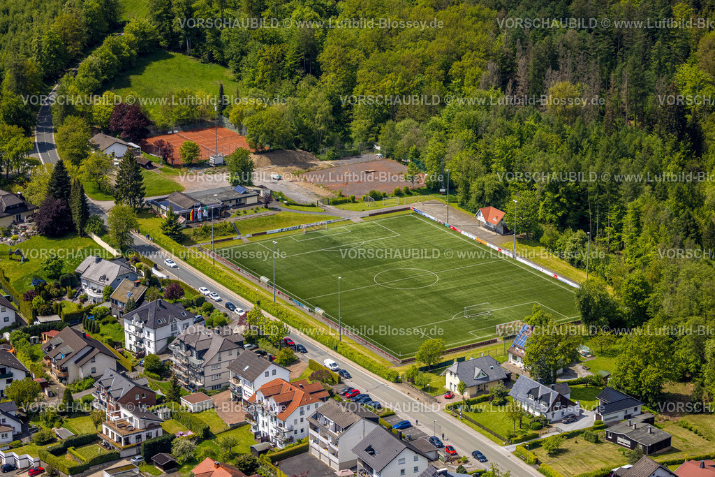 Sundern230504696Langscheid | Luftbild, Sportplatz SuS Langscheid / Enkhausen, Langscheid, Sundern, Sauerland, Nordrhein-Westfalen, Deutschland